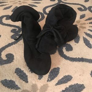 Black flat booties